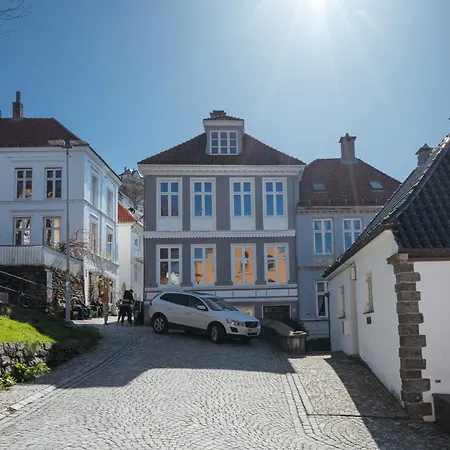 Experience The Luxury Lifestyle 100m From Bryggen! ברגן