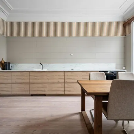 Experience The Luxury Lifestyle 100m From Bryggen! Leilighet *